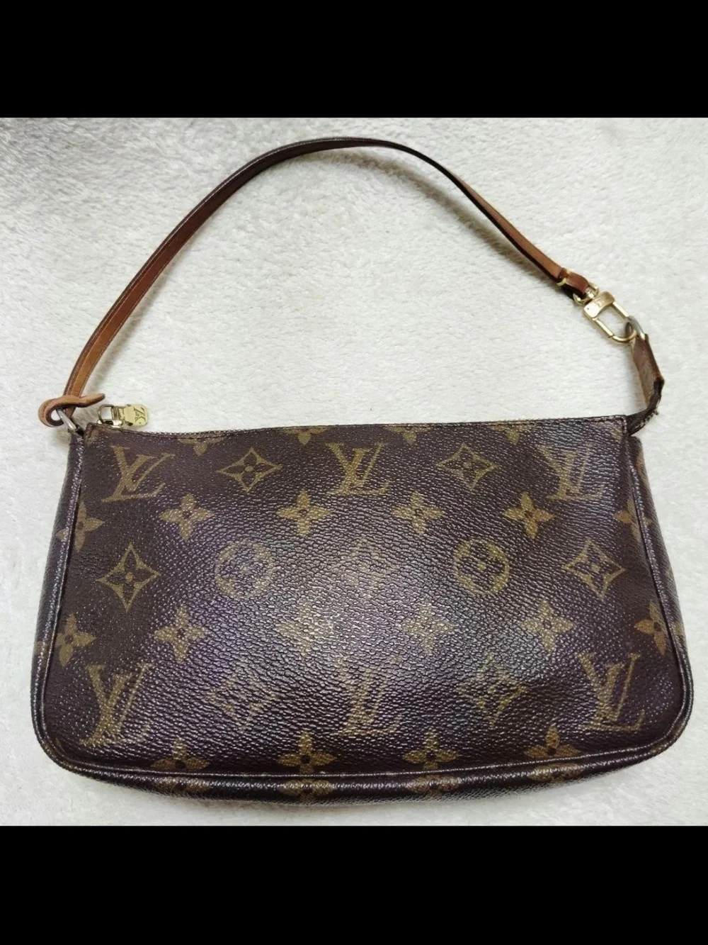 Louis Vuitton Monogram Canvas Shoulder Pochette in Brown and Tan
